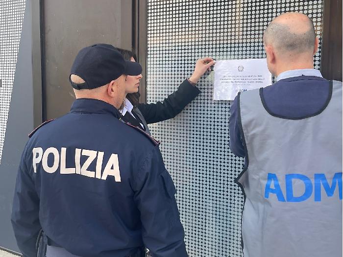 Sorpresi cinque minorenni in una sala scommesse: sanzioni e attivit&agrave; sospesa per15 giorni