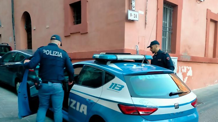 Manomettono il contatore per non pagare la corrente: denunciate tre persone