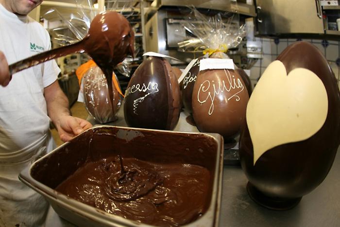Pasqua salata: la tradizione sfida i maxi rincari delle uova di cioccolata