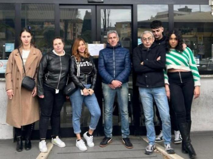 Rissa in un bar a Terni, locale chiuso per 15 giorni: "A rischio il lavoro di 10 famiglie"