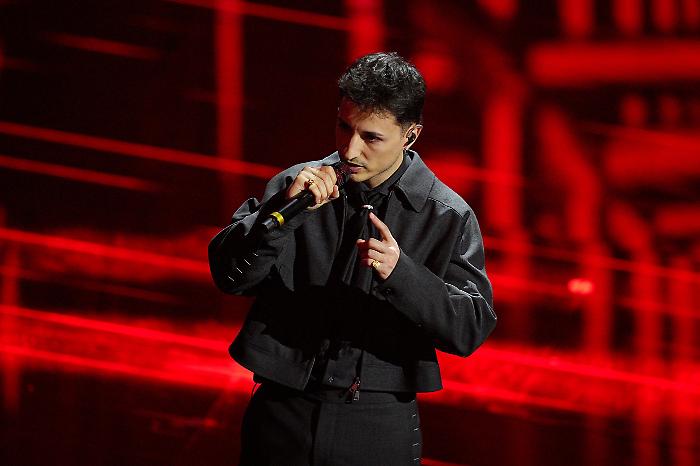 Nayt e Samurai Jay ancora in vetta: 'Io individuo' e 'Ossessione' dominano le classifiche Fimi