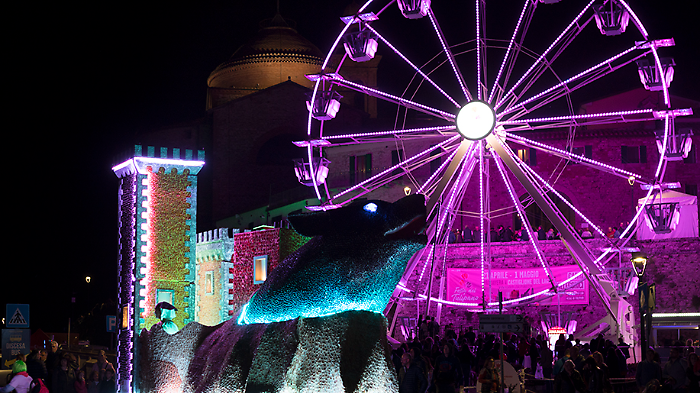 La Festa del Tulipano si rinnova: carri dedicati ai cartoni animati e parata sul lungolago di Castiglione del Lago