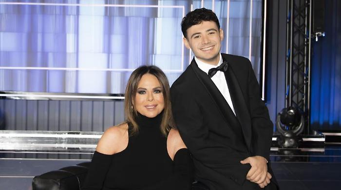 The Floor, il gioco accende la serata di Rai 2: 100 concorrenti, duelli da 45 secondi e 100.000 euro in palio