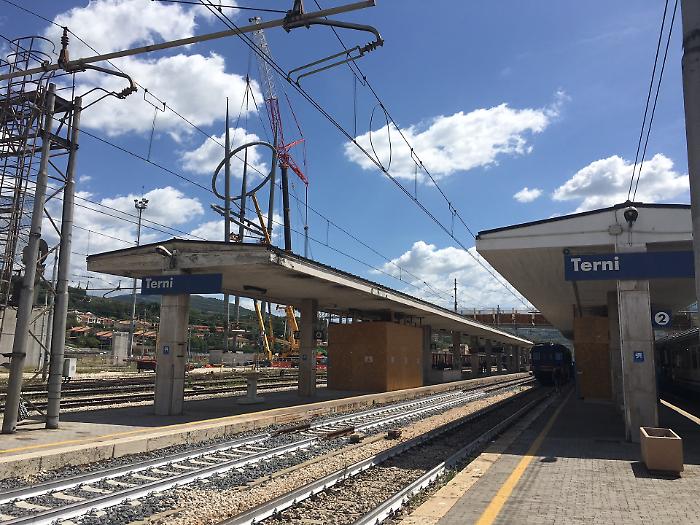 Sospesi i treni regionali Terni&ndash;L'Aquila per un mese: lavori di potenziamento sulla linea ferroviaria