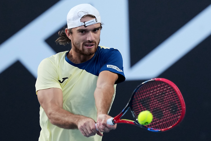 Tomas Machac, chi &egrave; l'avversario di Jannik Sinner a Montecarlo: carriera, la passione per il basket, i precedenti con l'azzurro