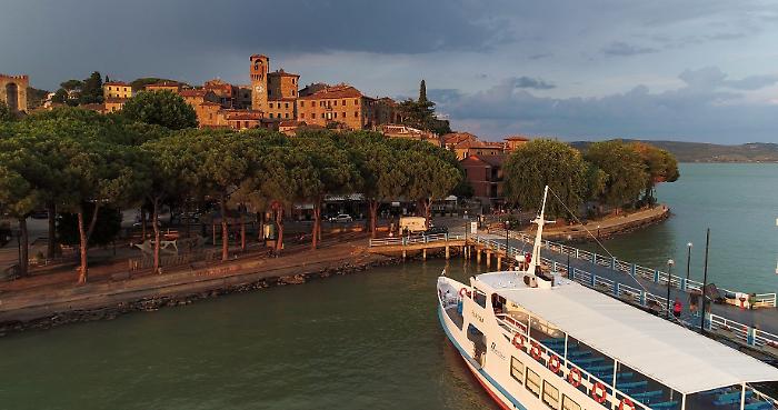 Busitalia Umbria, potenziati i collegamenti sul lago Trasimeno: nel primo weekend oltre 18 mila passeggeri 