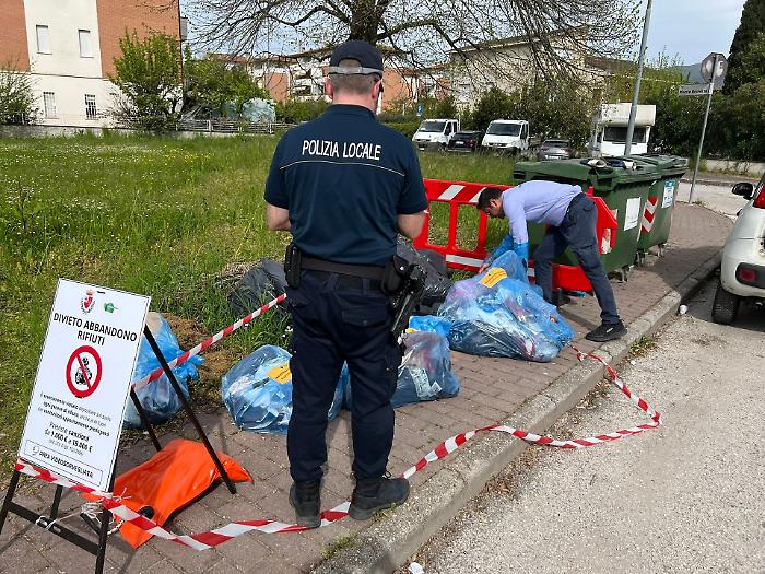 Raccolta utenze non domestiche nel centro di Foligno: servizio riorganizzato e controlli anti abbandono