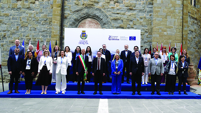 La sfida della ceramica in Europa: confronto tra i Paesi dell&rsquo;Ue sulle strategie da mettere in campo