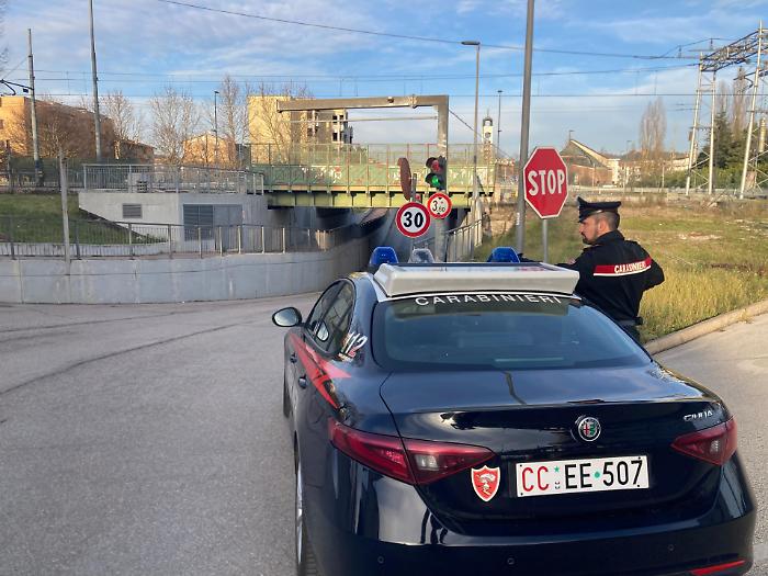 Nascondeva cocaina in angoli di una via del centro di Umbertide: arrestato 22enne