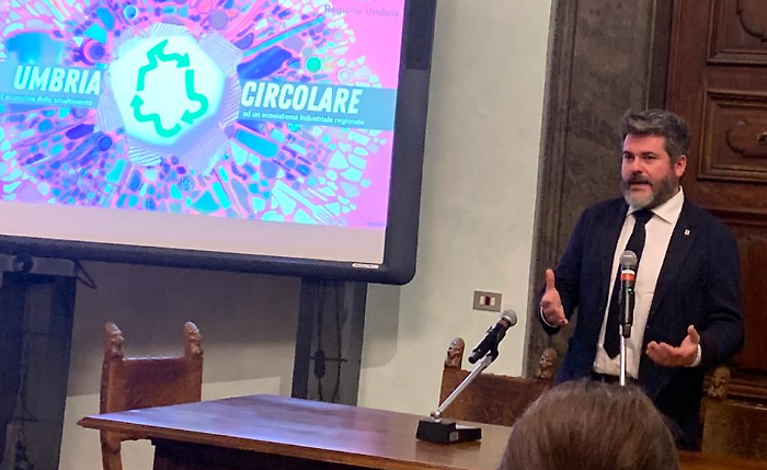 Rifiuti, rivoluzione circolare in Umbria: tariffa puntuale, impianti smart e addio all'inceneritore