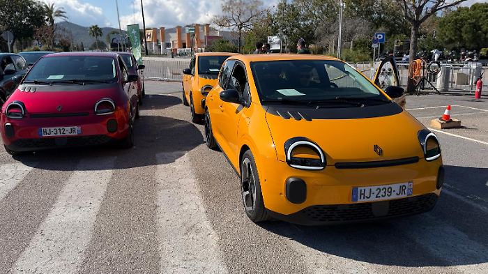 La Twingo torna a sorridere. E questa volta &egrave; elettrica