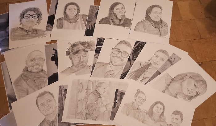  Un paese allo specchio: Paola Filomeno ritrae Lama dei Peligni e poi lo restituisce