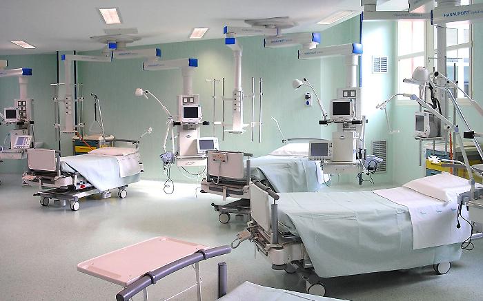 Foligno, ciclista colto da arresto cardiaco in strada: salvato da un'infermiera del San Giovanni Battista