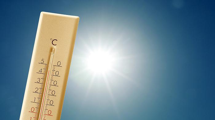 Meteo, il weekend del 25 aprile all'insegna del bel tempo: le previsioni della protezione civile 