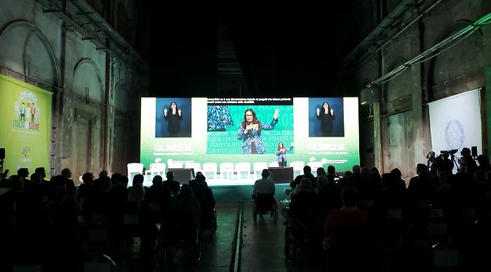 Un turismo per tutti,  idee e progetti alla Leopolda con l'evento Italia Insieme. Il ministro Locatelli: "Viaggiare &egrave; un diritto" | FOTO e VIDEO