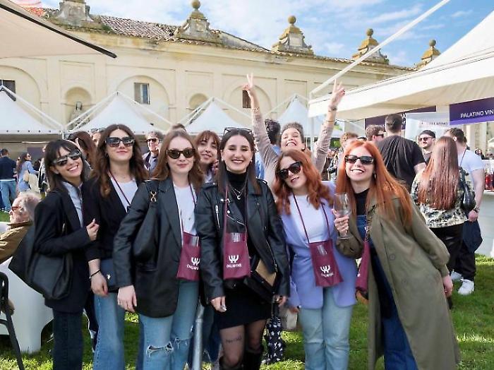 Si alza il sipario su Only Wine, Citt&agrave; di Castello accoglie gli amanti del vino in una tre giorni di calici e bellezza