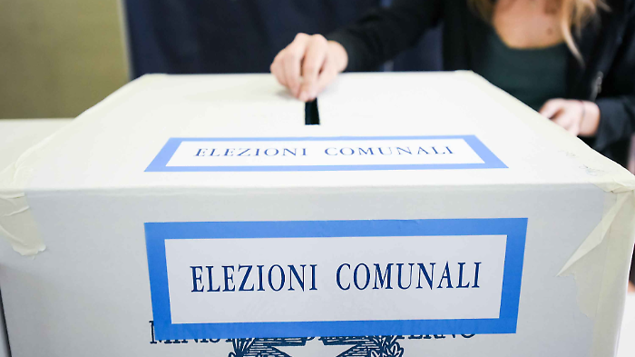 Sei Comuni al voto: 14 in corsa per 6  le fasce tricolori