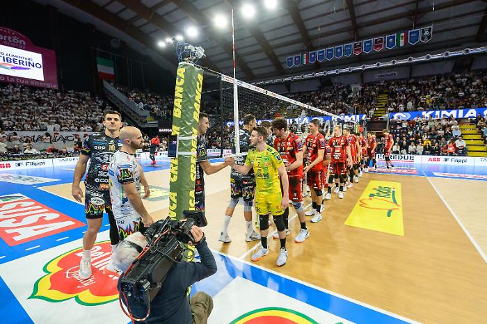 Sir Susa Scai, occhio alla carica dei 300 Predators: esodo da Civitanova per gara 1  di finale scudetto
