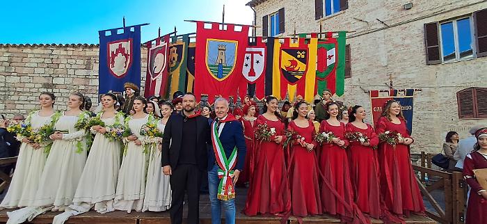 Assisi, presentate le Madonne Primavera: tra loro sar&agrave; eletta la regina della festa