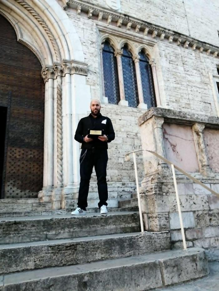 Gualdo Tadino, lo scrittore Luca Fazi primo al concorso letterario internazionale Le Pietre di Anuaria