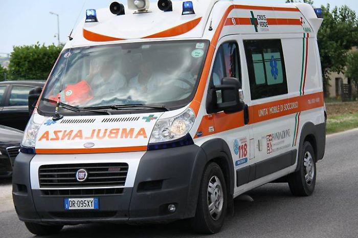 Incidente per un'auto lungo la E45 ad Acquasparta: 5 feriti