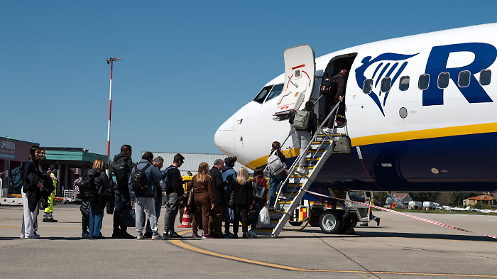 Aeroporto di Perugia, ad aprile oltre 67mila passeggeri: i numeri da record
