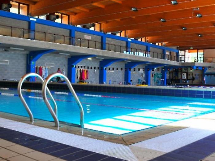 "Piscina comunale di Gualdo Tadino chiusa, nessuna certezza sui tempi". Rifare Gualdo e FI chiedono il cronoprogramma