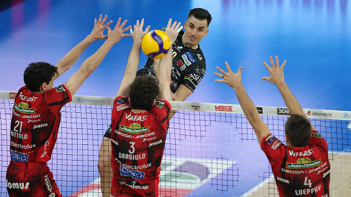 La Sir conquista il tricolore: Lube ko e scudetto a Perugia 