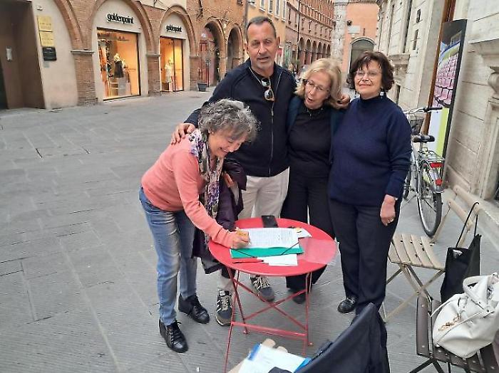 Foligno, opposizioni in campo per i nidi: &egrave; iniziata la raccolta firme