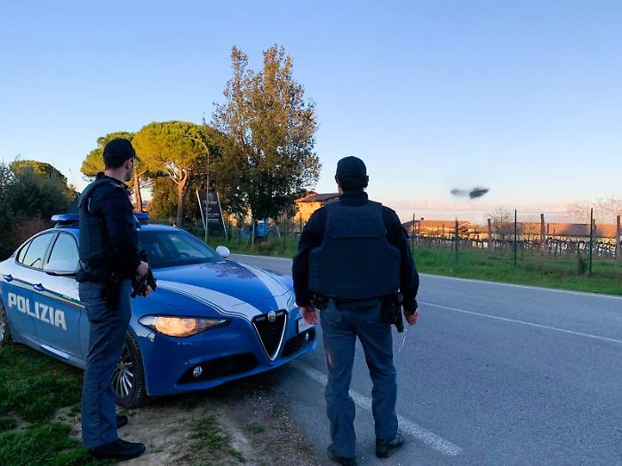 Sorpreso con cocaina e contanti in auto: denunciato un 21enne