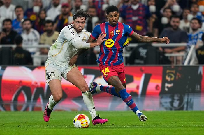 Barcellona-Real Madrid, il Clasico &egrave; in chiaro su Rete 4: perch&eacute; il match pu&ograve; entrare nella storia