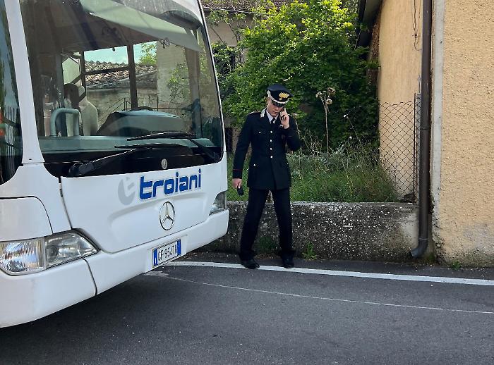 Terni, cani molecolari, elicotteri e squadrone  dei "Cacciatori di Puglia" impiegati per ricercare l'aggressore