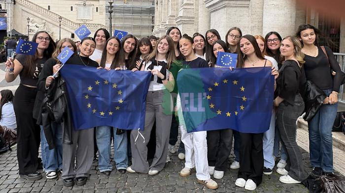 L'Europa, la bottega dei ricordi e l'Erasmus: torna l'inserto Scuola & lavoro