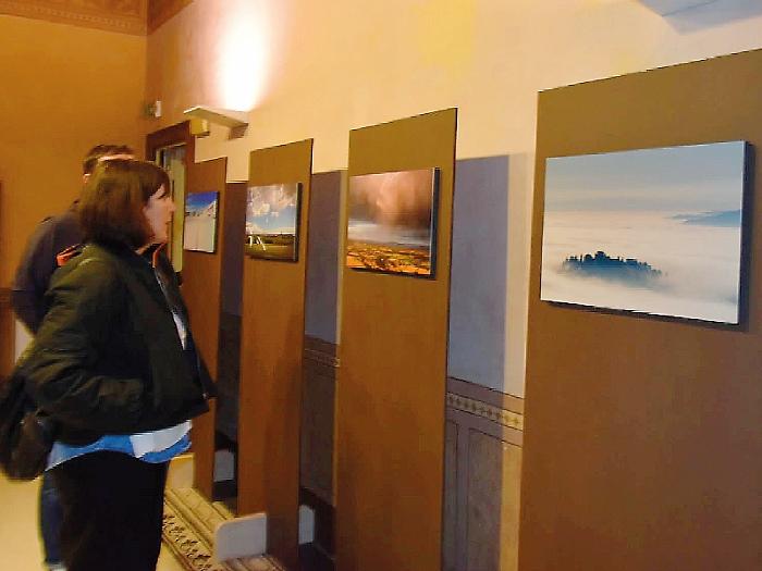Da quassù la terra è bellissima, le magie di Matteo Berlenga in mostra