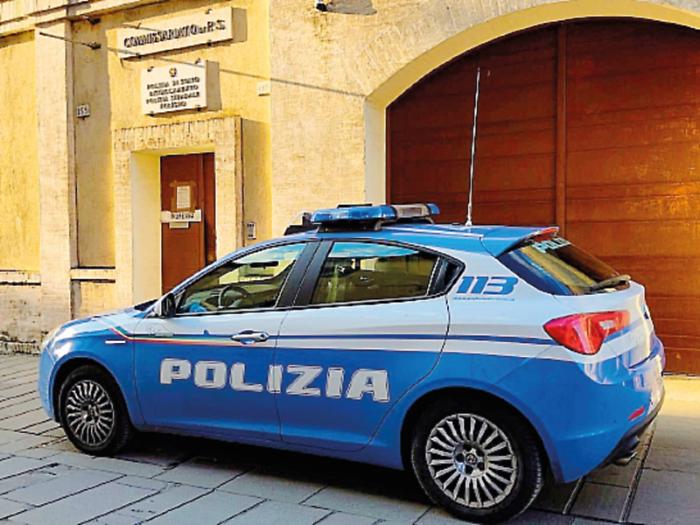 Foligno, cade dalla finestra: è gravissimo. La procura apre un fascicolo
