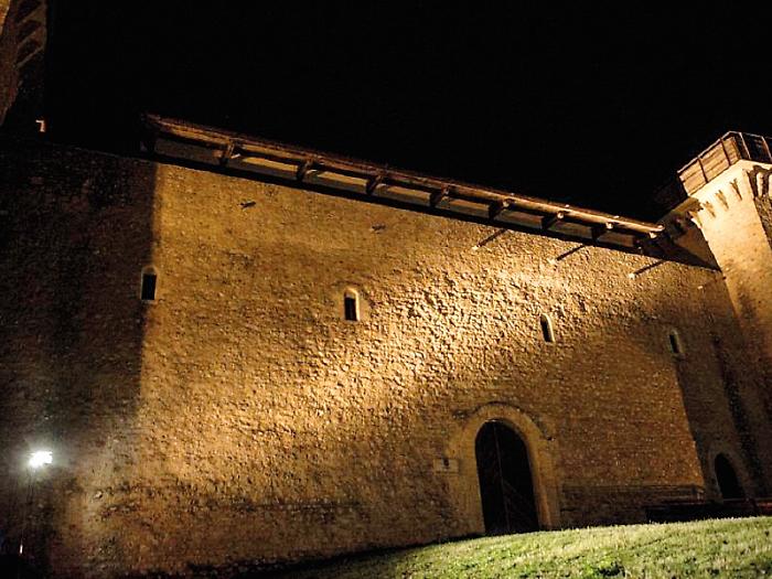 rocca albornoz notte