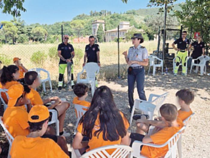 A lezione di legalità con Guardia di finanza e protezione civile