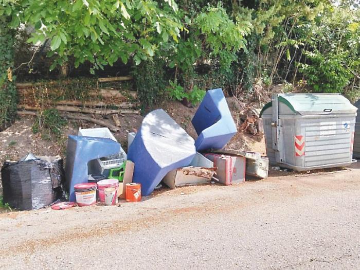 Nocera Umbra, scoperti i furbetti del rifiuto selvaggio: in due nei guai
