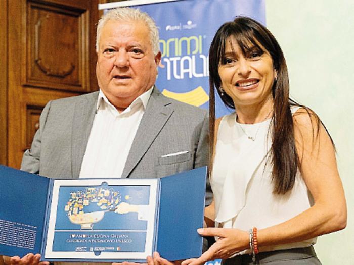 Foligno, per I Primi d'Italia parata di chef stellati e solidarietà: per l'anteprima il concerto della Fanfara della Polizia di Stato