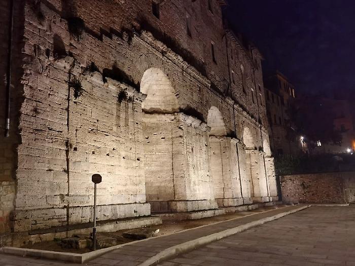 Piazza del Mercato Vecchio Todi 