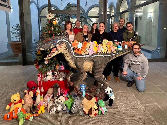 La magia della Notte dei pupazzi tra fotografie e letture: scopri l'evento organizzato dalla biblioteca Carducci