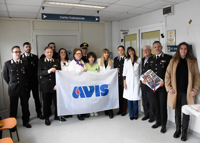 Donazione di sangue da parte di quindici carabinieri: il gesto di solidariet&agrave; dell'Arma