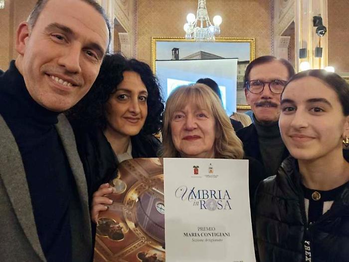 Premio a Maria Contigiani,  ha ricevuto il riconoscimento Umbria in Rosa 2025 : &ldquo;Ha trasformato la maglieria&rdquo;