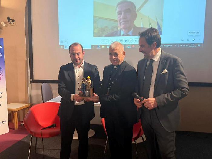 Terni, terza edizione per la raccolta "Valore artigiano": 20 nuove storie con i testi di Giuseppe Magroni e le foto di Alberto Mirimao