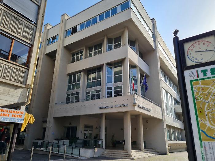 Battaglia vinta per la cittadinanza da una 20enne cresciuta in Italia. Il Comune aveva bloccato la pratica 