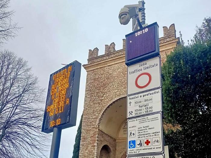 Ztl di Assisi, varchi elettronici attivi da oggi: Altea prepara ricorso al Tar