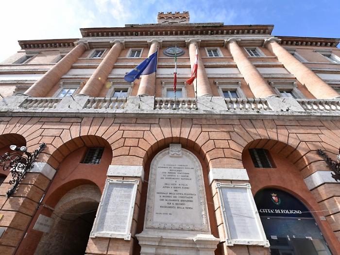 Sospeso lo stato di agitazione, ma i sindacati avvertono il Comune: "Assente la parte politica" 