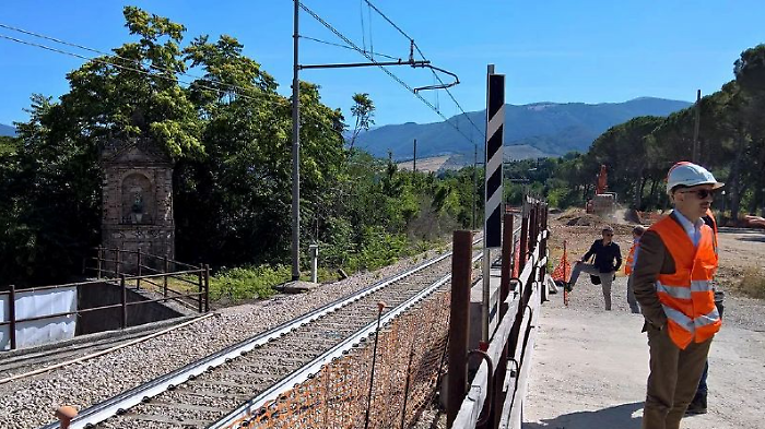 Slitta alla fine dell&rsquo;anno la conclusione dei lavori sulla linea tra Spoleto e Campello sul Clitunno. Rfi: &ldquo;Ormai in fase avanzata&rdquo;