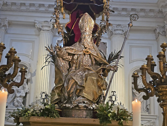 San Feliciano, la storia della statua argentea. Il capolavoro &egrave; uno dei simboli pi&ugrave; potenti e riconoscibili della citt&agrave;