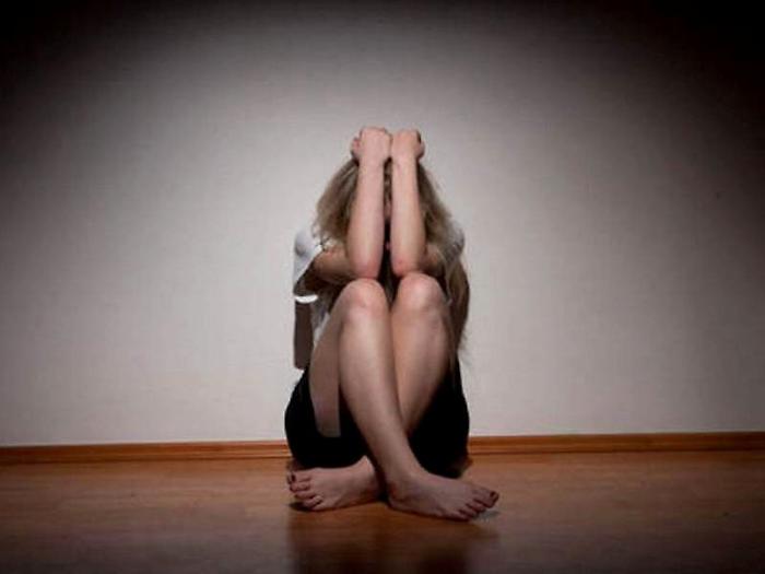 Picchia la ex e la minaccia: il 54enne avrebbe aggredito la donna per una email che lei aveva inviato al suo capo